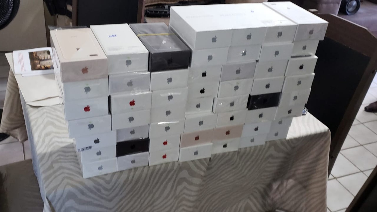 Prejuízo com venda clandestina de iPhones é de R$ 10 milhões, diz MP-AL