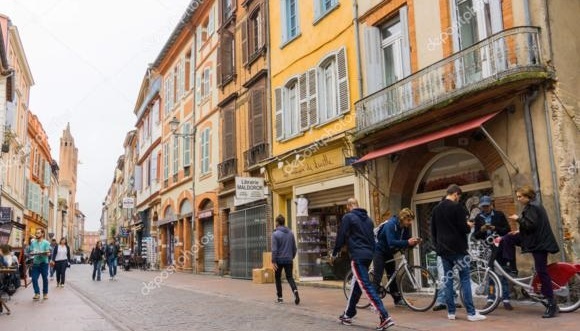 Fatos e costumes da França. Veja se alguns podem aproveitados em Paulo Afonso!