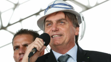 Nordeste tem maior rejeição a Bolsonaro, mas avaliação positiva também despenca no Sul