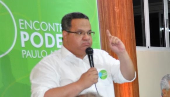 Vice faz desabafo ao criticar gestão Luiz de Deus: “Essa cidade não é reinado, ninguém é dono disso aqui”