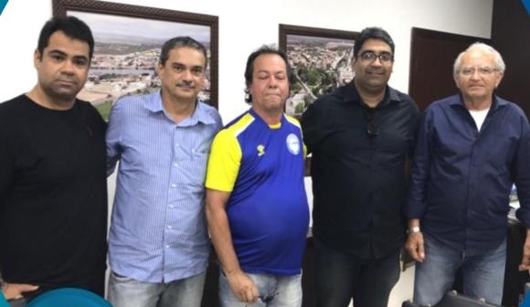Jean Roubert acompanha diretoria do CPA em visita ao prefeito Luiz de Deus