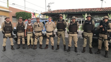 Comandante do 20º BPM realiza parada com a tropa de Jeremoabo