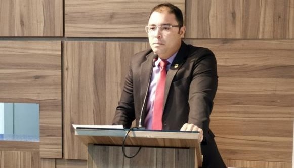 Mário Galinho discursa na Câmara e fala sobre UTI, Embasa e empréstimo dos R$ 80 milhões