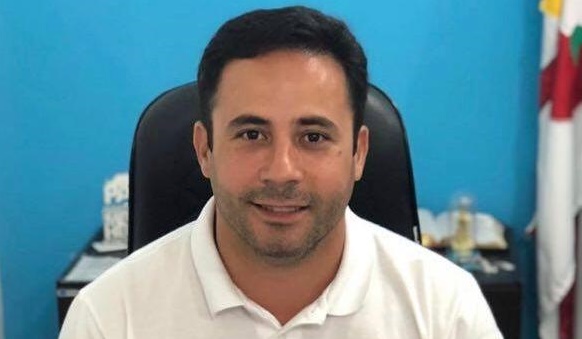 Prefeito David Cavalcanti confirma pagamento da 2ª parcela do 13º a todos os servidores de Glória (BA)