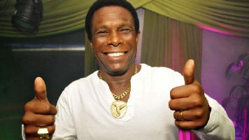 Paulo Afonso: Neguinho da Beija-Flor é mais uma atração da Virada da Energia no Balneário