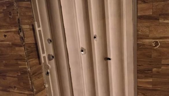 Homens em moto atiram contra casa e garota é baleada no Jardim Bahia, em Paulo Afonso