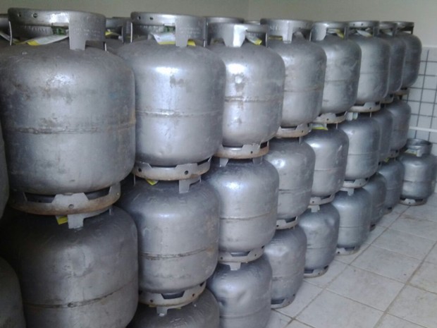 Operação apreende mais de 650 botijões de gás que seriam vendidos irregularmente em Jeremoabo-BA
