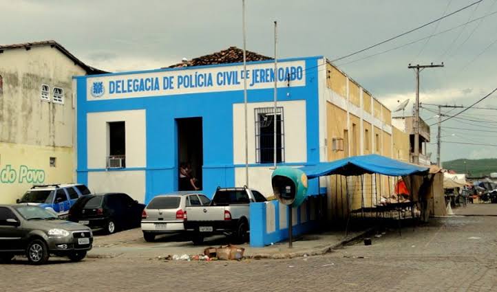 Equipe da delegacia de Jeremoabo flagra agressor