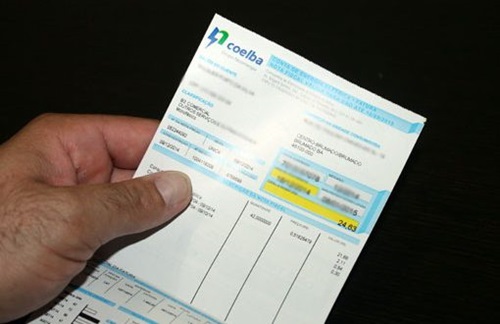 Clientes podem parcelar fatura de energia da Coelba no cartão de crédito