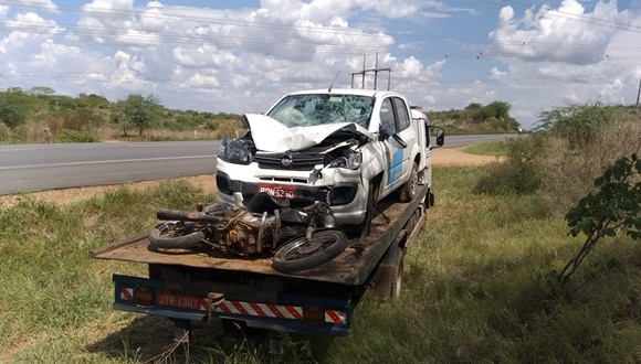 Jeremoabo BA: colisão entre carro e moto mata mulher de 43 anos na BR 110