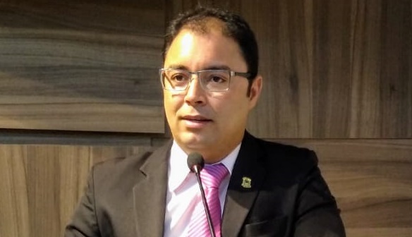 Em tom firme e sereno, Mário Galinho dá recado: “A gente vai fazer o L, mas é o L de libertação!”