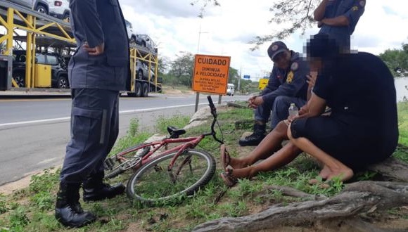 Paulo Afonso: Bombeiros evitam suicídio de mulher que planejava se jogar da Ponte Metálica