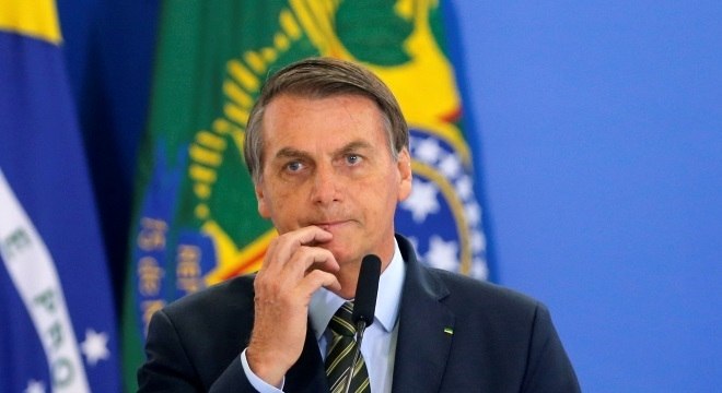 Bolsonaro estuda cancelar viagem à Itália por medo do coronavírus