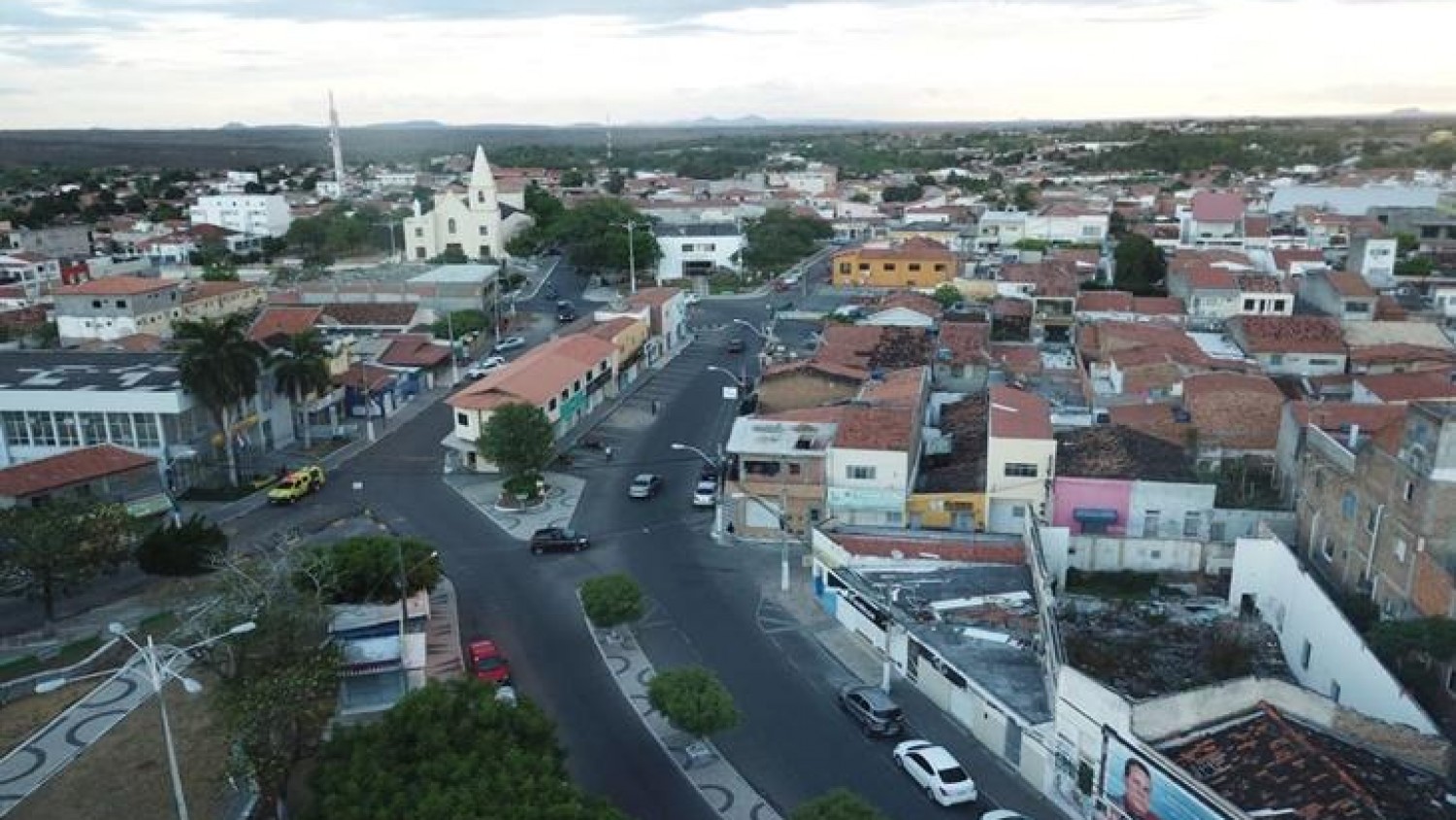 Assaltantes roubam mais de R$ 30 mil de funcionário de depósito em Delmiro Gouveia, AL