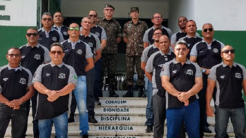 Veteranos da turma de 90 comemoram 30 anos de Exército com visita à 1ª Companhia de Infantaria