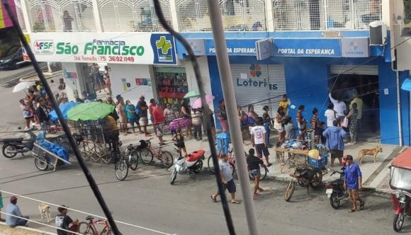 Paulo Afonso: Caixa, lotéricas e correspondentes bancários abrem até a quarta-feira (1º) exclusivamente para benefícios