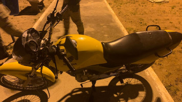 Indivíduo é preso pela PM após tentar assaltar senhora no centro de Paulo Afonso