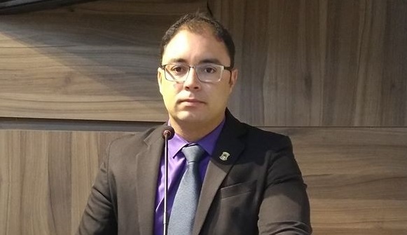 Projeto de lei do vereador Mário Galinho para o transporte estudantil interestadual é aprovado por unanimidade