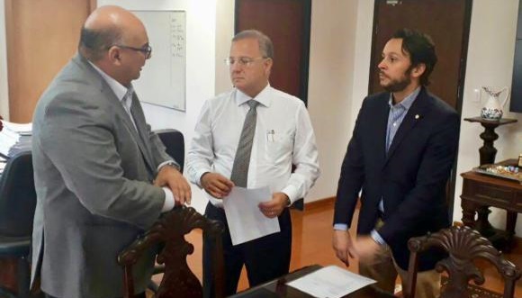 Secretário de Luiz de Deus elogia Mário Júnior por emendas para UTI e combate à Covid-19: “Tem responsabilidade”