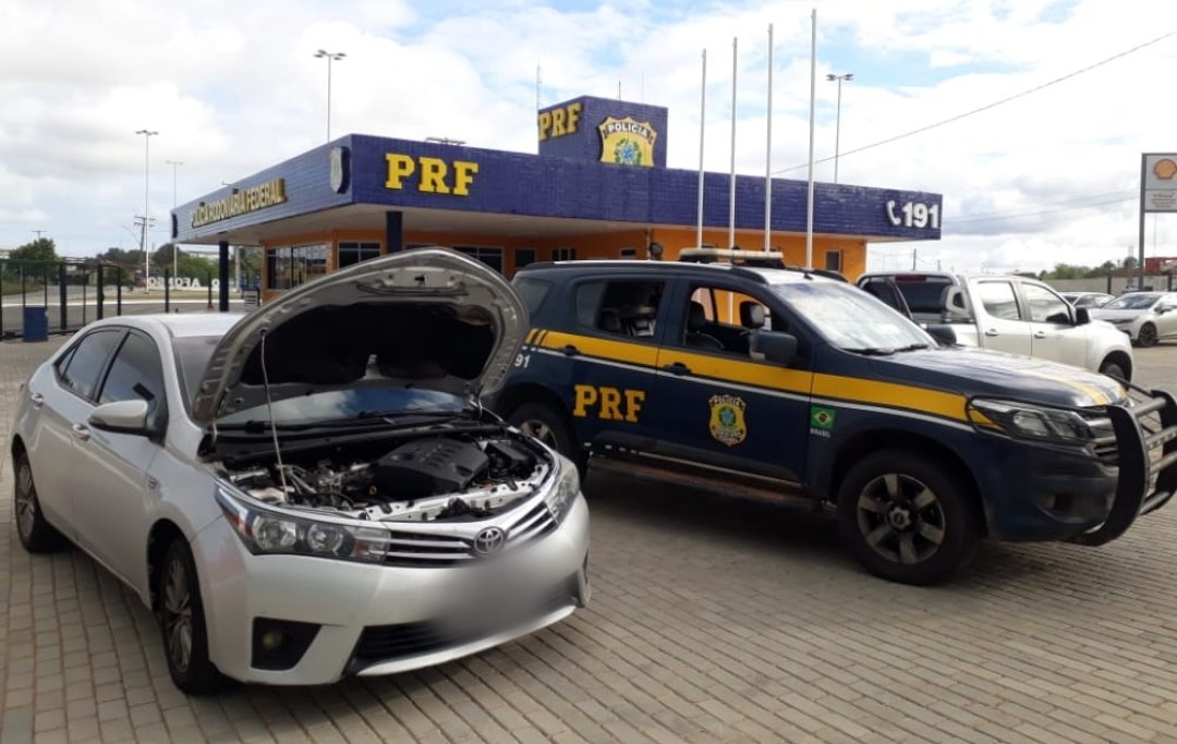 PRF-BA flagra médico transitando na BR 110 em Paulo Afonso com Corolla roubado em Salvador