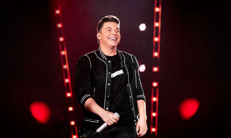 Wesley Safadão testa positivo para Covid-19 e adia live do fim de semana