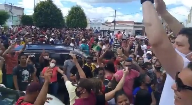 Pré-candidatos de Jeremoabo podem estar cometendo crime por eventos com aglomeração