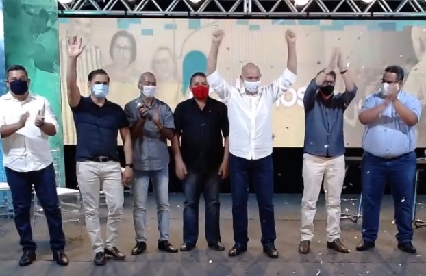 Com críticas à gestão Luiz de Deus, convenção do PODEMOS oficializa candidaturas de Anilton e Flávio Henrique