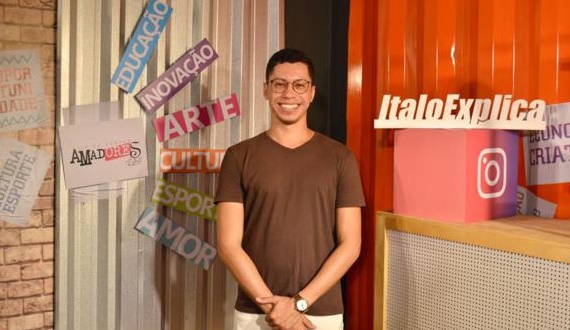 Pré-candidato a vereador, Italo Victor, grava vídeo com sátira cobrando solução para lixão da Vila Nobre