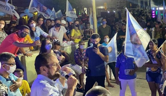 Progressistas surpreendem na inauguração de comitê, e Caires discursa firme: “Basta, chega da mesmice!”