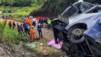 Sobe para 19 número de mortos em acidente de ônibus no interior de Minas; 14 identificados