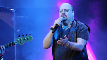 Paulinho, vocalista do Roupa Nova, morre no Rio aos 68 anos após contrair Covid-19