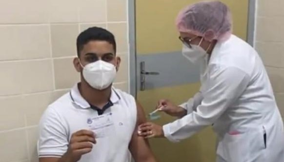 Jovem vacinado faz parte do quadro da UTI Covid do HMPA, esclarece prefeitura de Paulo Afonso