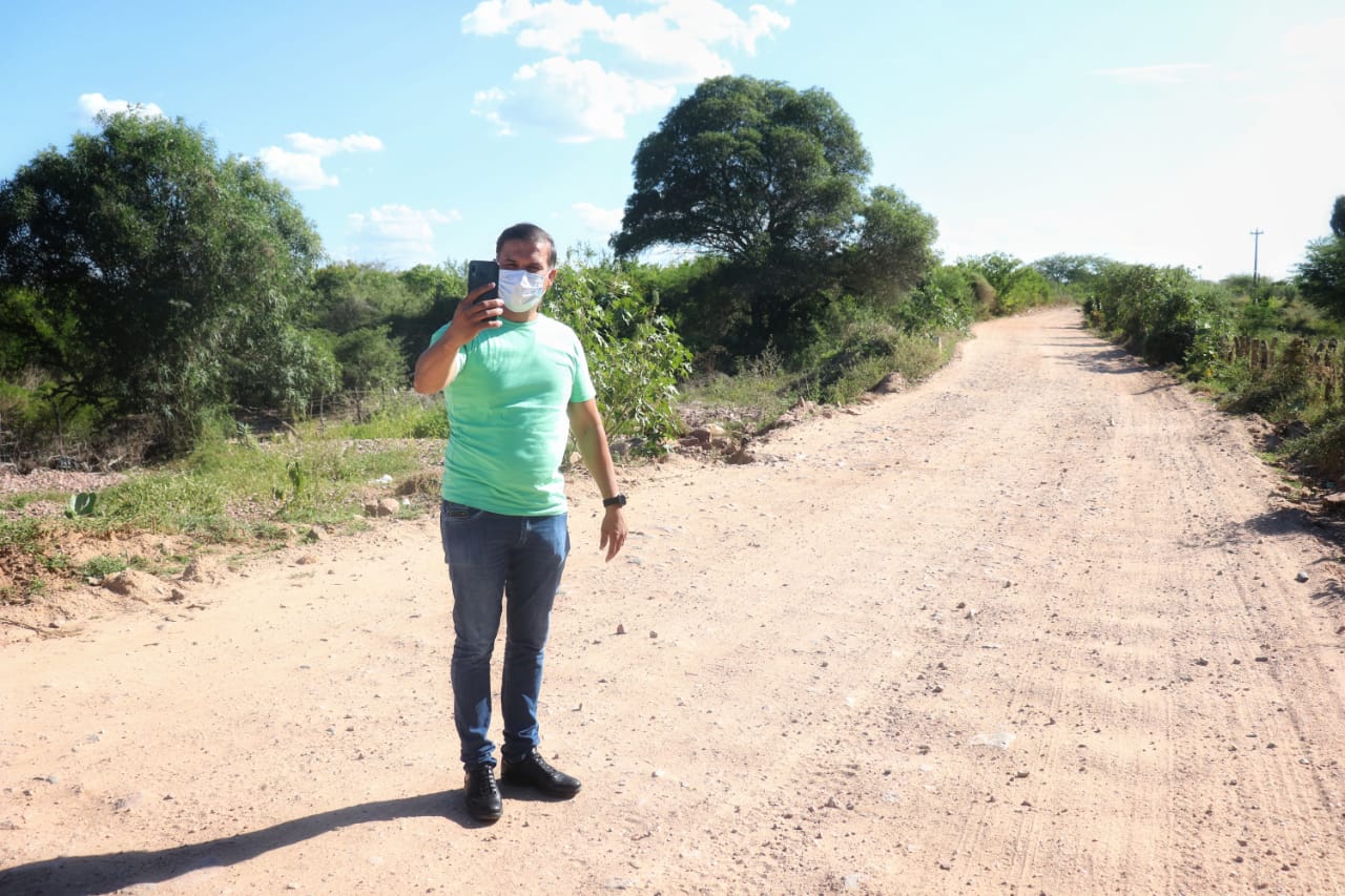 ”Prefeito só lembra do povo da área rural de quatro em quatro anos”, disse Marconi sobre péssimas condições de estradas de povoados