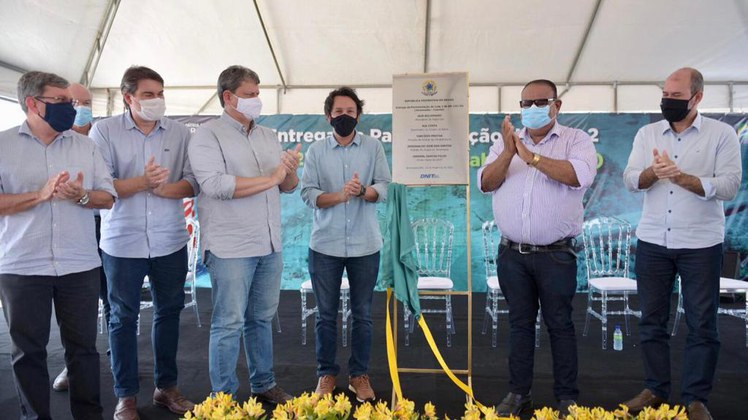 Deputado Mário Júnior participa da entrega de 77,6 km de pista pavimentada na BR-235 em Jeremoabo-BA