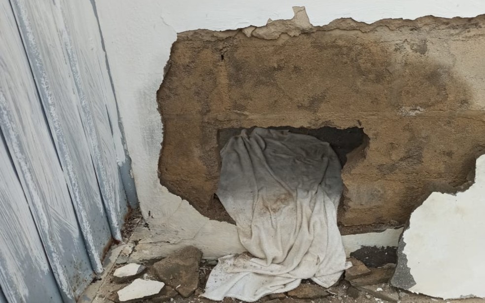 Dois fugitivos do Conjunto Penal de Paulo Afonso são mortos em troca de tiros com a polícia; 3 seguem foragidos