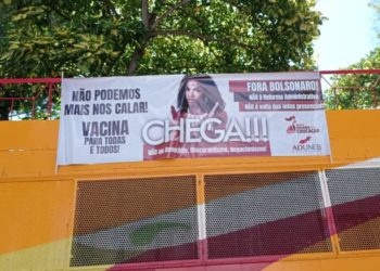 Grupos fazem carreata contra Bolsonaro e a favor da vacina nas ruas de Paulo Afonso