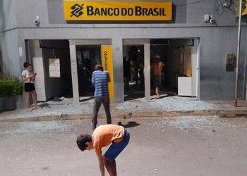 Bandidos armados explodem agência bancária em Coronel João Sá, na Bahia: ‘Momentos assustadores’