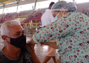 Paulo Afonso retoma vacinação para população geral a partir dos 50 anos, nesta quarta (23)