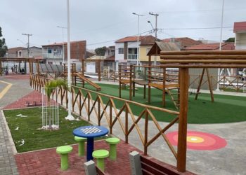 Prefeitura justifica atraso na entrega de praça: “A obra sofreu vandalismo, com o furto dos cabos da rede elétrica”