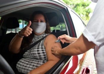 Trabalhadores da Educação de todas as idades serão vacinados contra a Covid-19 na Bahia