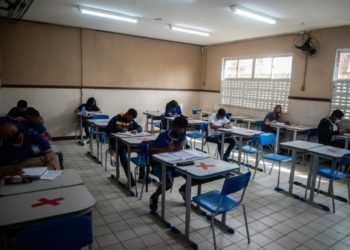 Governo da BA e APLB mantêm impasse e professores não retornam para aulas semipresenciais