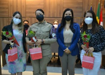 “A Lei Maria da Penha precisa estar nas escolas”, diz vereadora Evinha sobre projeto