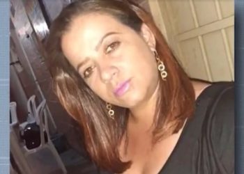 Adolescente de 17 anos é apreendida suspeita de matar mulher durante briga em bar na Bahia