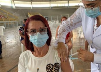 Vacinação 2ª dose de Astrazeneca desta sexta (10) é para quem tomou 1ª dose até 12 de junho