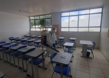 Escolas municipais de Paulo Afonso passam por desinfecção contra o coronavírus