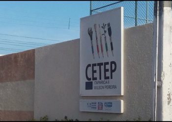 Mais uma escola pública de Paulo Afonso suspende aulas após professor testar positivo para covid-19