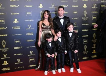 Messi vence a sétima Bola de Ouro e iguala recorde de Pelé; veja o top 10