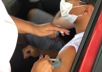 Vacinação de 1ª dose para adolescentes de 12 a 17 anos acontece nesta quarta (24) e sexta (26) em Paulo Afonso