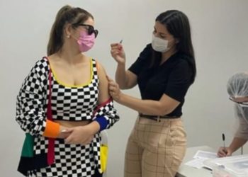 Marília Mendonça se vacinou contra a Covid horas antes de morrer em acidente de avião