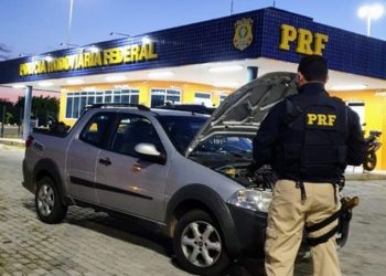 Caminhonete roubada em Caruaru (PE) é recuperada pela PRF em Paulo Afonso (BA)
